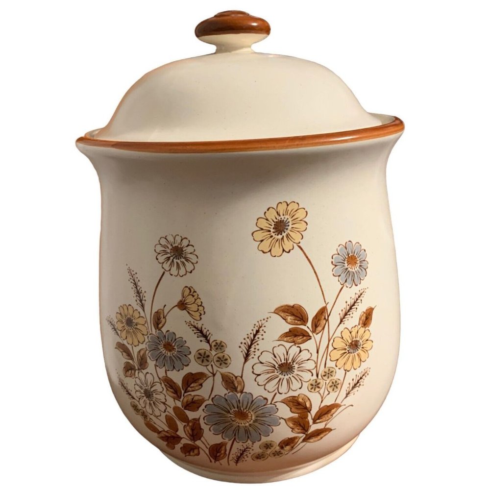 Vintage 70s Gardenia Stoneware Pottery Canister 9” with Lid.  Japan.  READ